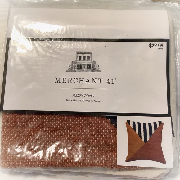 NWT pillow cover set of two - Picture 3 of 4